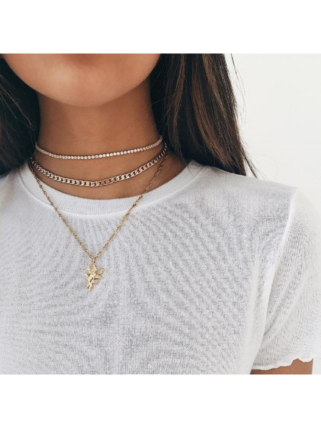 Uroczy naszyjnik z różą