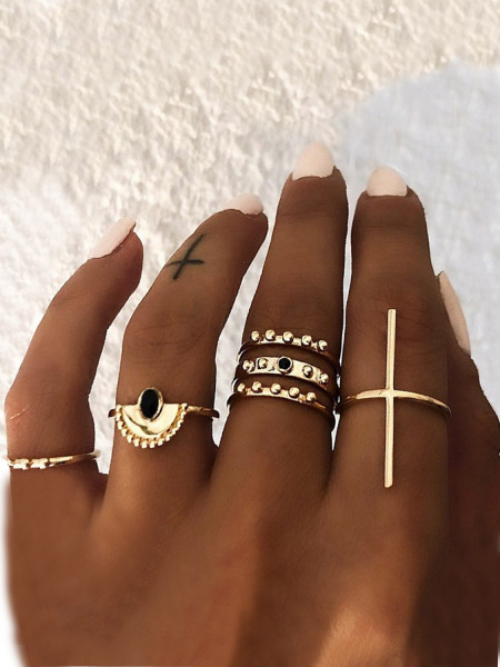 Zestaw 6 złotych pierścionków