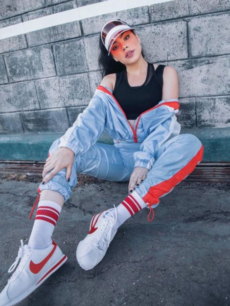 Transparentna czapka z...