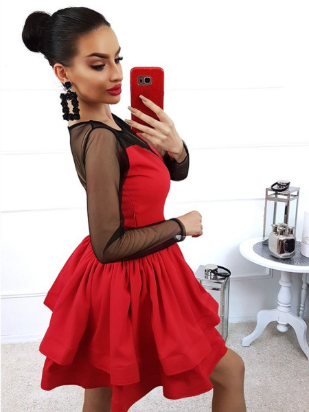 Rozkloszowana mini sukienka...