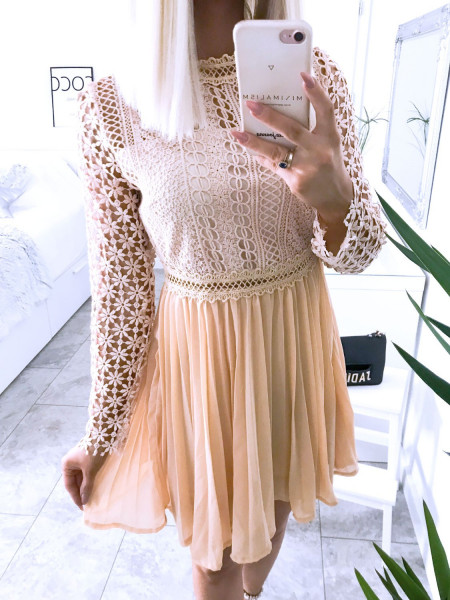 Rozkloszowana koronkowa... 2