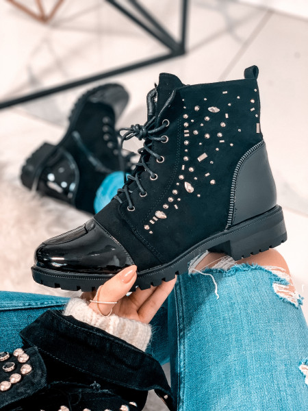 Czarne lakierowane botki 2