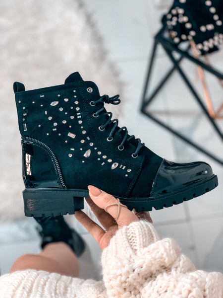 Czarne lakierowane botki