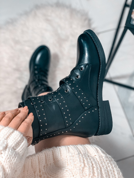 Wysokie botki z klamrami  2