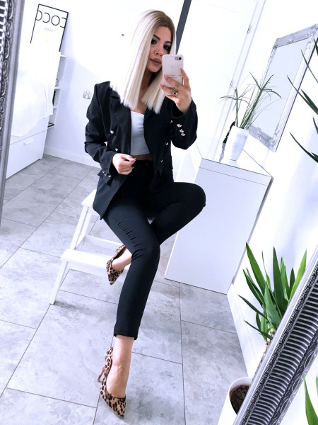 Elegancki garnitur damski...