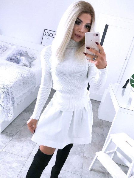 Dopasowany sweterek ze stójką LUIZA - biel