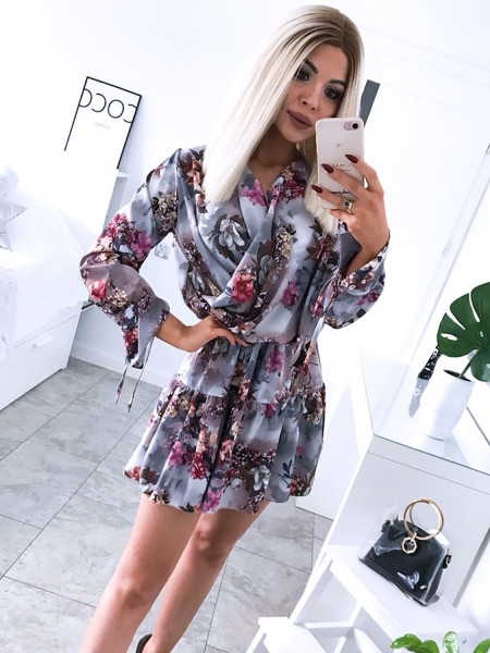 Rozkloszowana sukienka w...