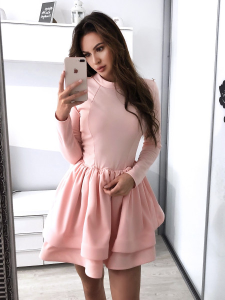 Rozkloszowana sukienka... 2