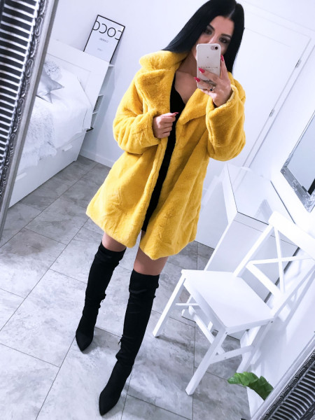 Kobiece futro z kołnierzem... 2