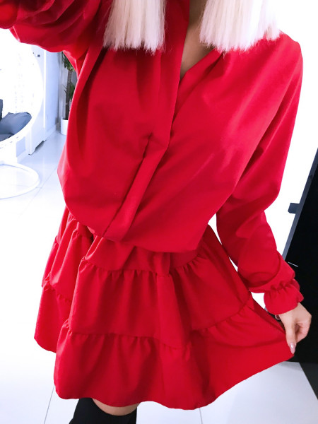 Rozkloszowana sukienka z dekoltem v MARINA - malina 2