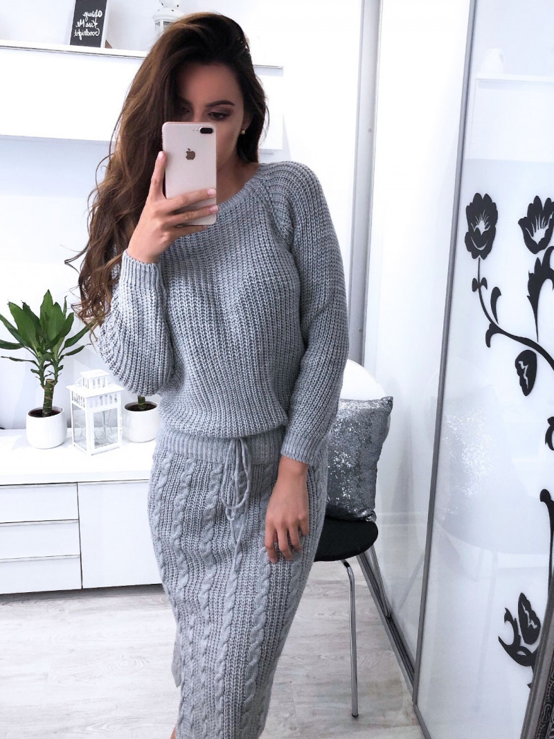 Sweterkowy komplet spódnica + sweter VERENA - popiel