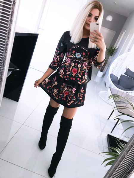 Rozkloszowana sukienka w... 2