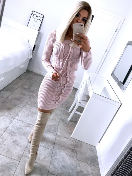 Dopasowana sweterkowa...